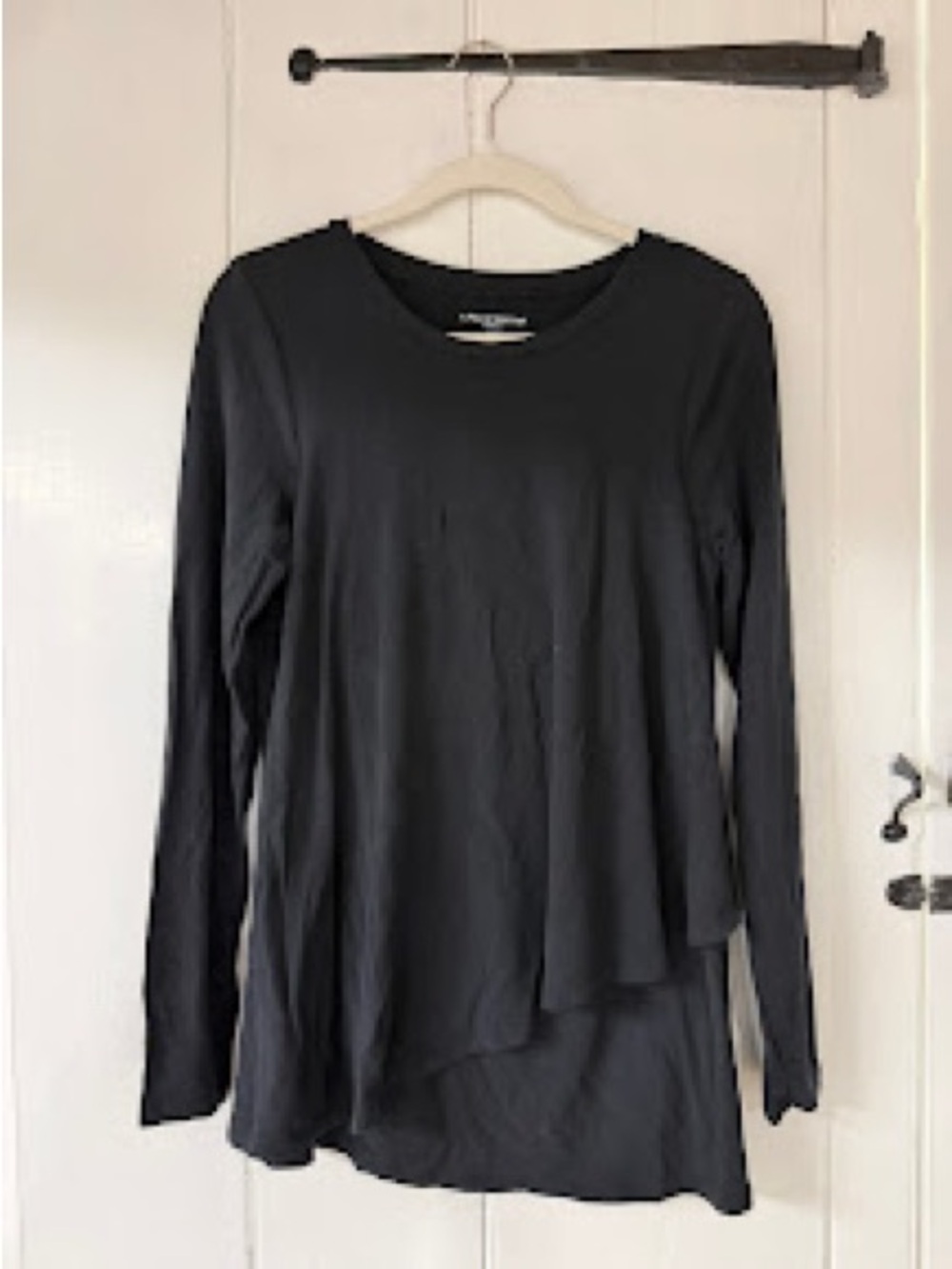 A Pea in the Pod Black Long-Sleeve Asymmetric Nursing Top
